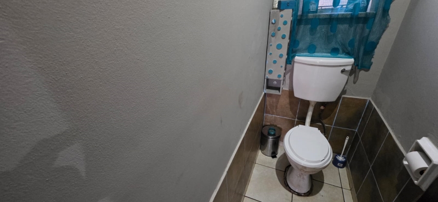 5 Bedroom Property for Sale in Songloed North West